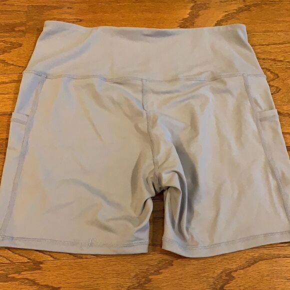 Size large lavender biker shorts - Picture 2 of 7